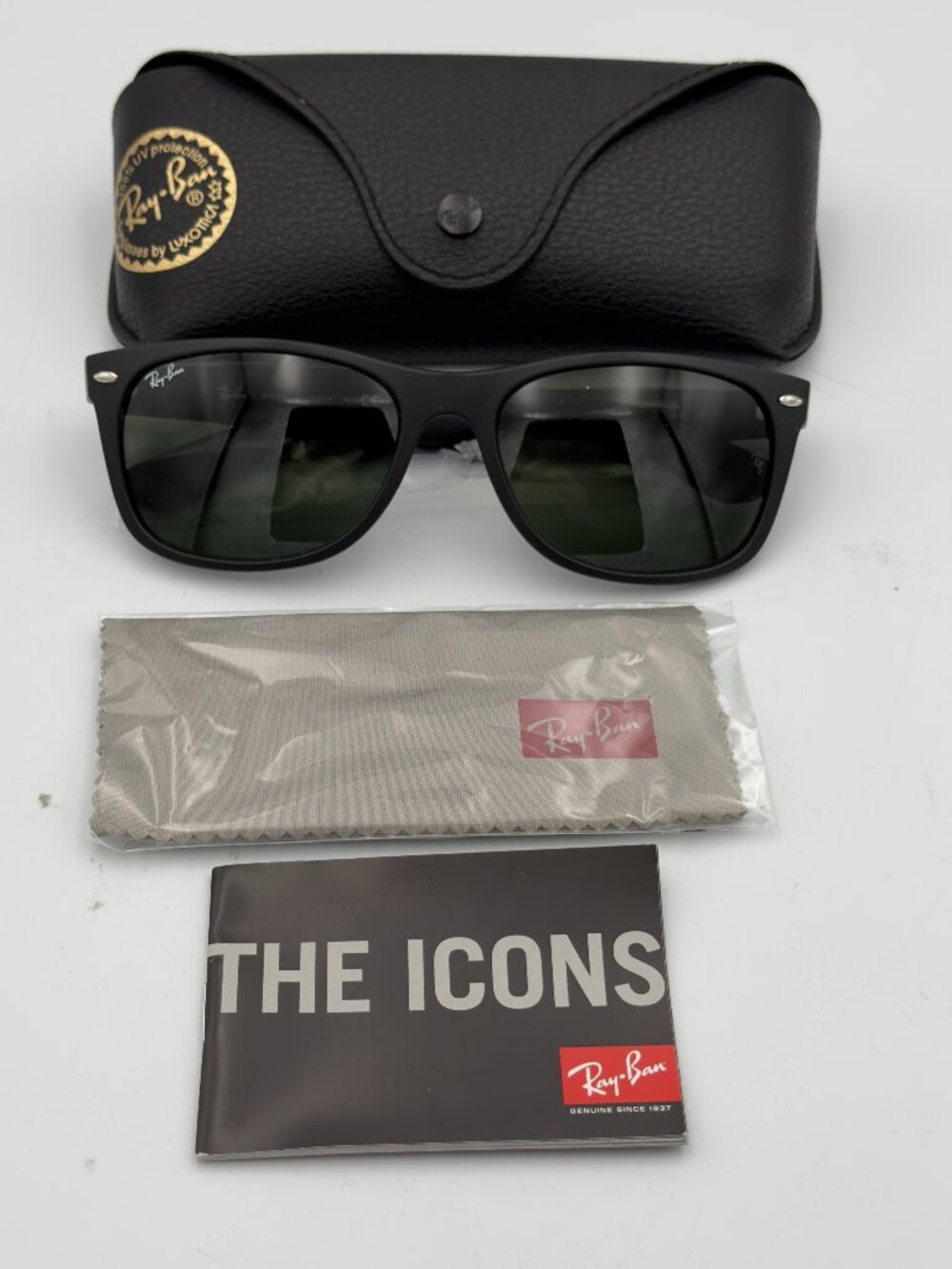 Ray-Ban RB2132 New Wayfarer 622 58mm Black Green Sunglasses